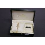 9ct Gold boxed ladies Sovereign watch