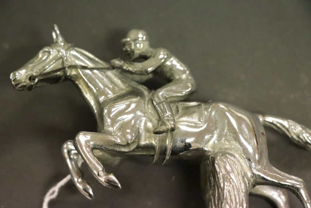 Vintage chrome finished Car Mascot in the form of a Horse & Jockey - Image 4 of 4