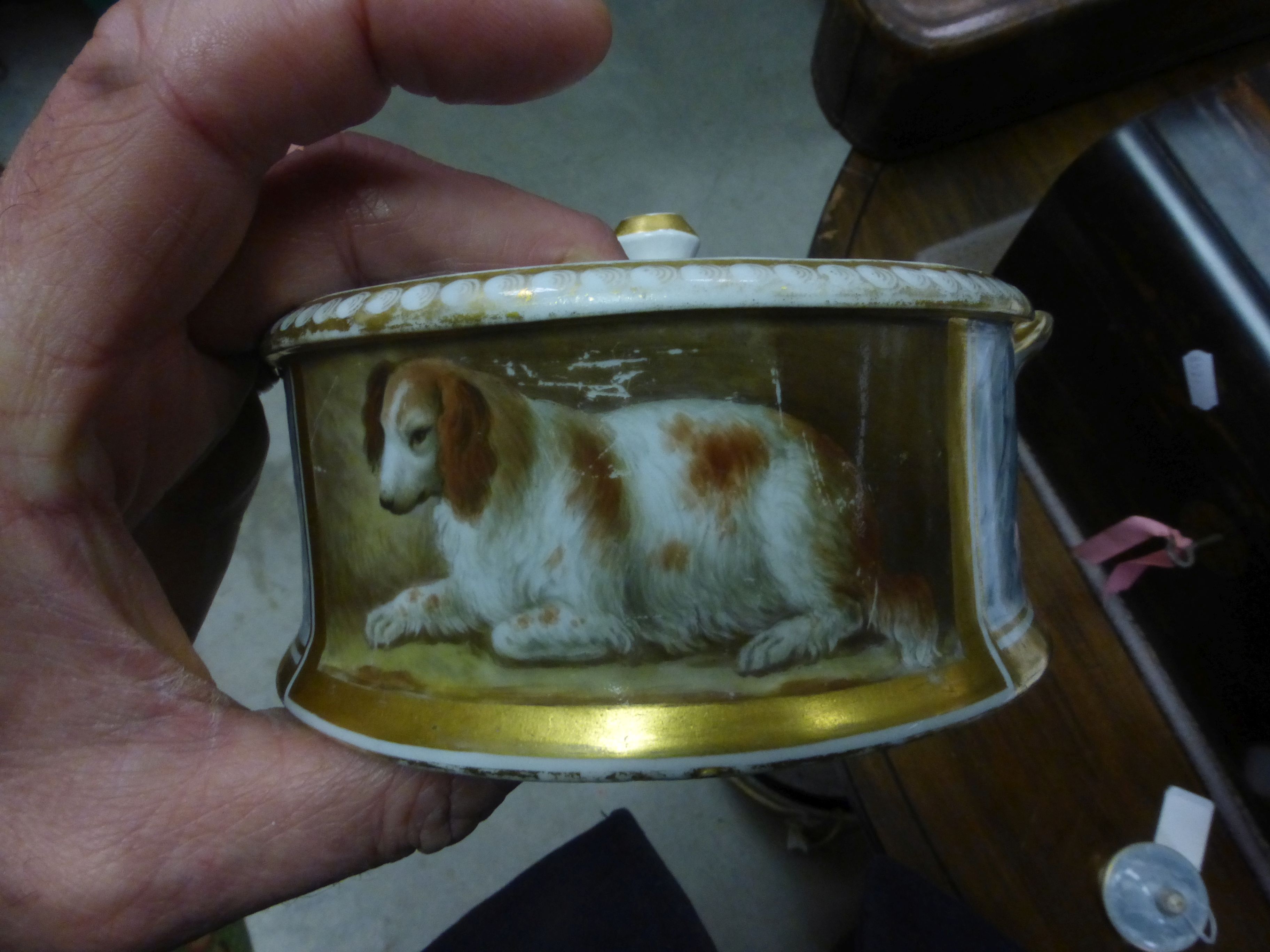 19th century Barr, Flight & Barr Worcester Ceramic Inkwell with marble effect decoration and spaniel - Image 7 of 11