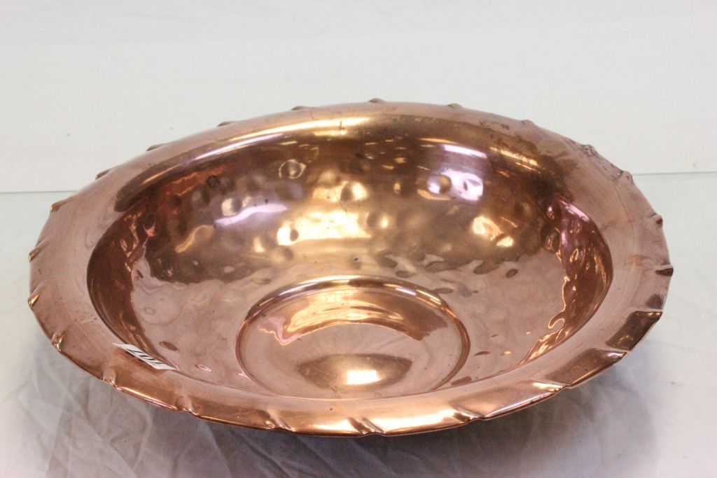 Large French Copper Bowl with Crimped Rim - Image 2 of 2