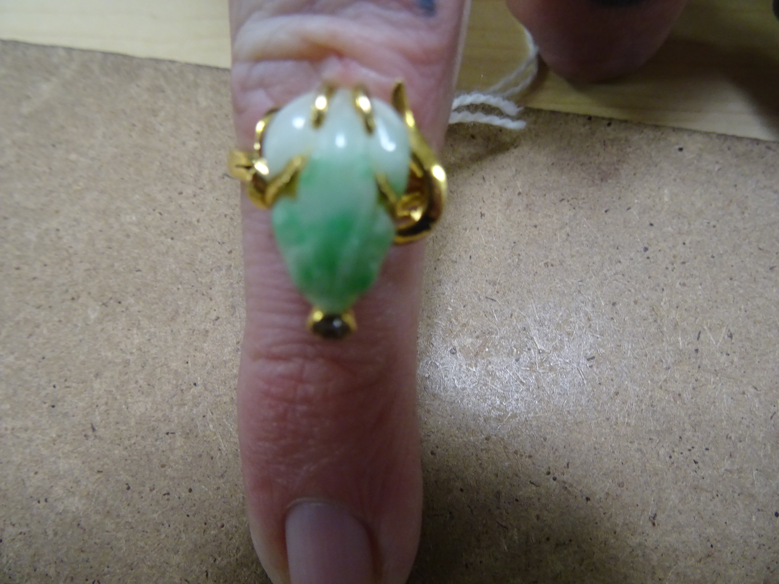 Chinese 18k Gold, Diamond & Jade ring in the form of a Frog - Image 3 of 5