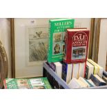 A quantity of Antique collectors magazines and a group of antique reference books.