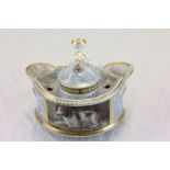 19th century Barr, Flight & Barr Worcester Ceramic Inkwell with marble effect decoration and spaniel