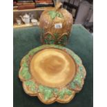 Majolica, a George Jones style ? Stilton cover decorated with leaves and branches,