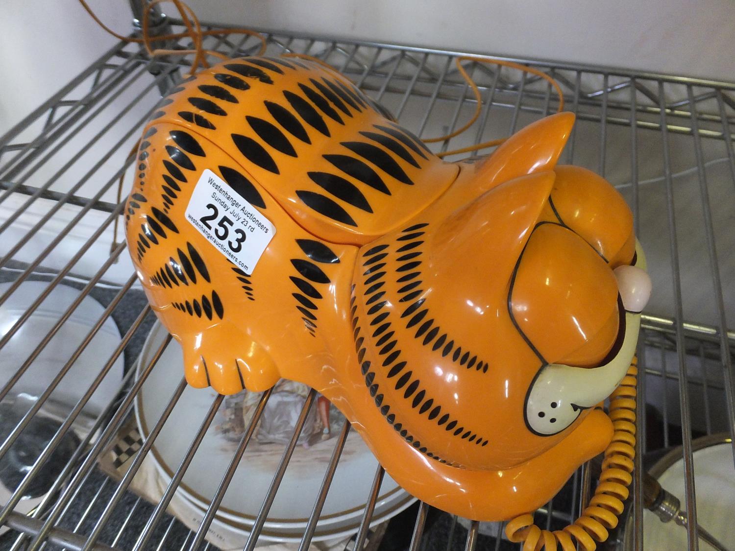 Novelty Garfield telephone, appears to be working