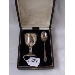Boxed egg cup & spoon Birm 1929 by D & F 35g