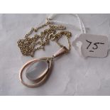 9ct moonstone pendant on 9ct chain 4.6g inc