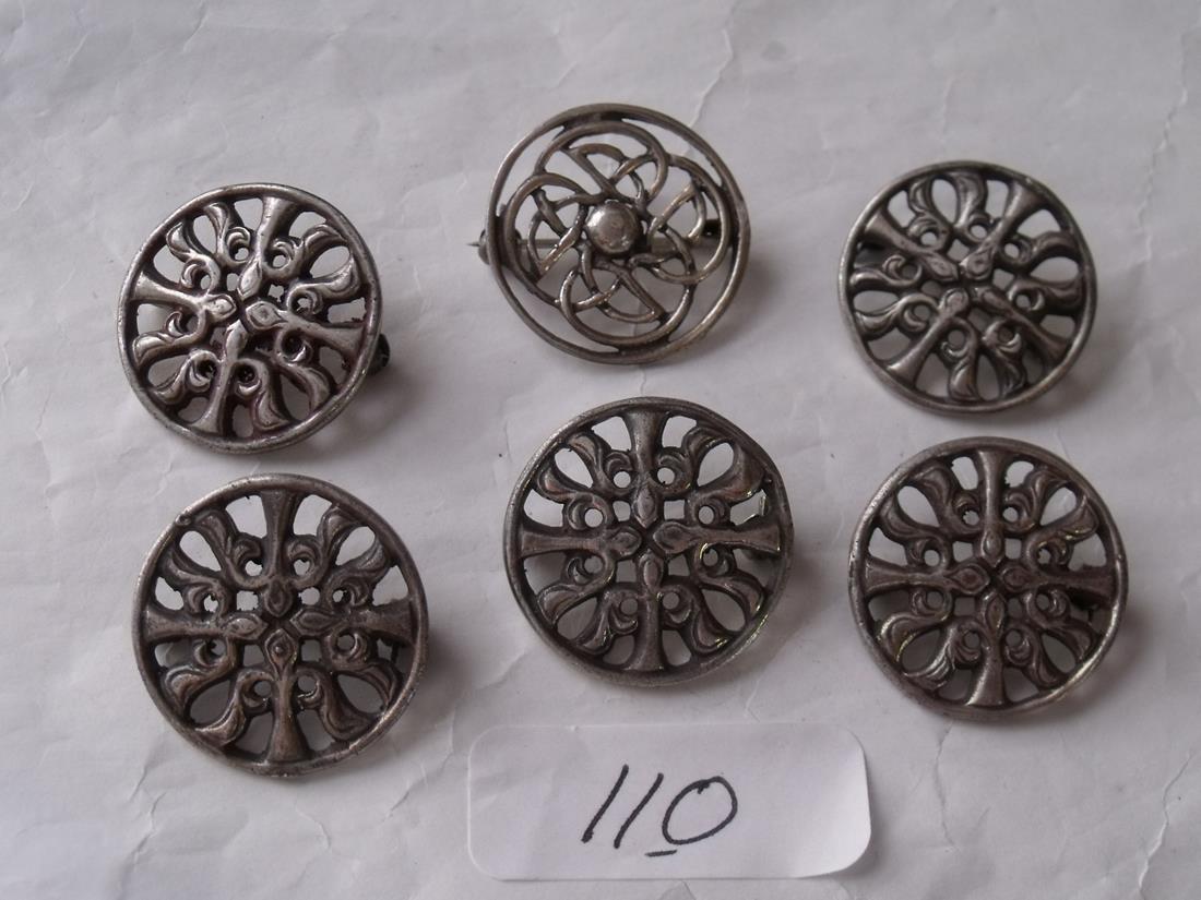 Six silver button design brooches 28g