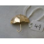 Novelty brooch in the form of an umbrella with diamond raindrop