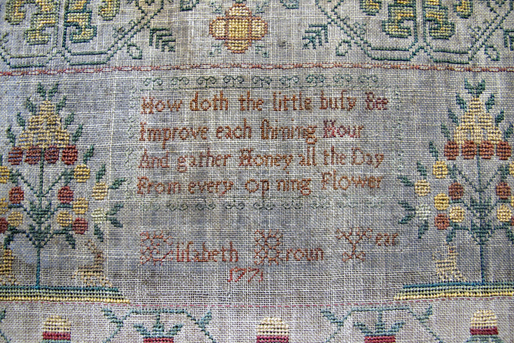 1771 Needlework sampler and collection of needlework. A sampler by Elizabeth Broun, dated 1771, - Image 3 of 3