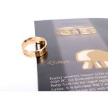 2003 The History Ring of Carlow in gold 14k gold ring produced in 2003 and decorated with symbols