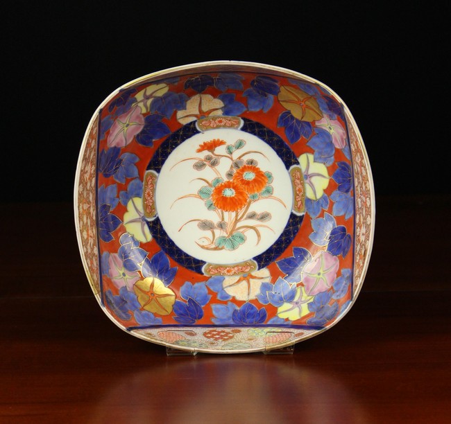 An Imari Bowl, signed on base, 3¼ in (8 cm) high, 9 in (23 cm) in width.