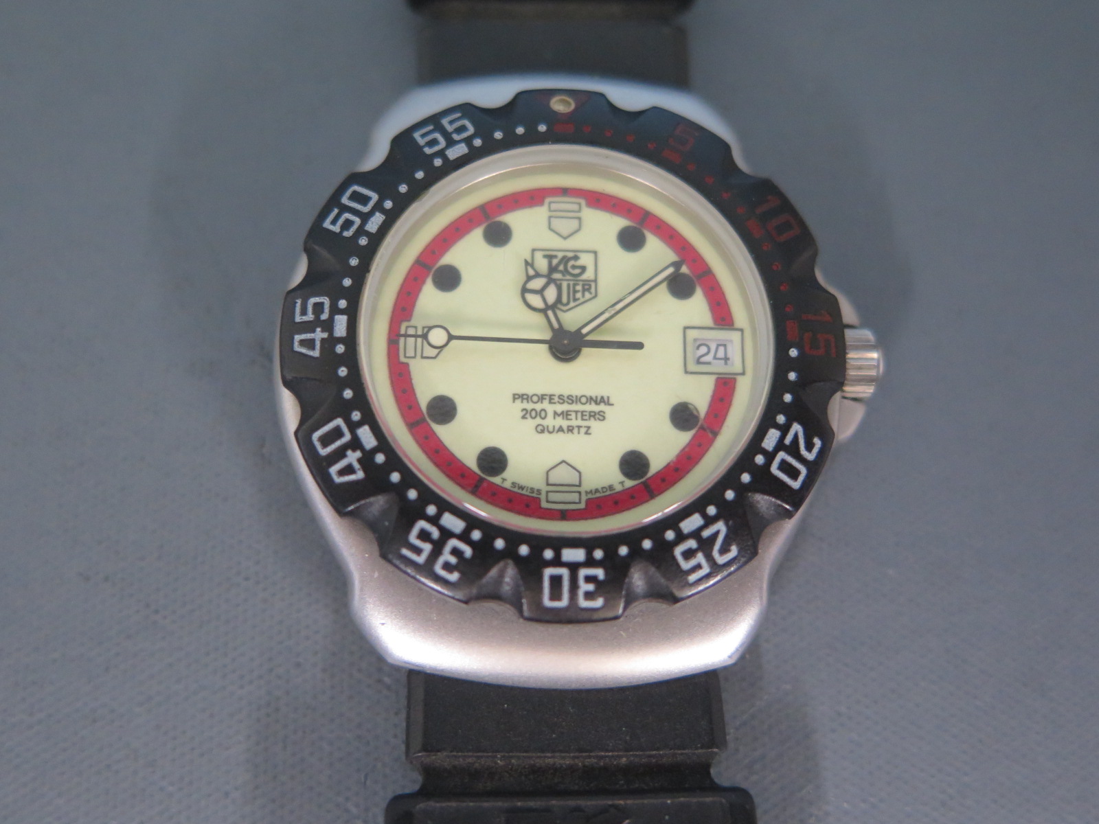 A Tag Heuer gents professional 200 meters wristwatch on Tag Heuer strap, quartz movement, - Image 2 of 3