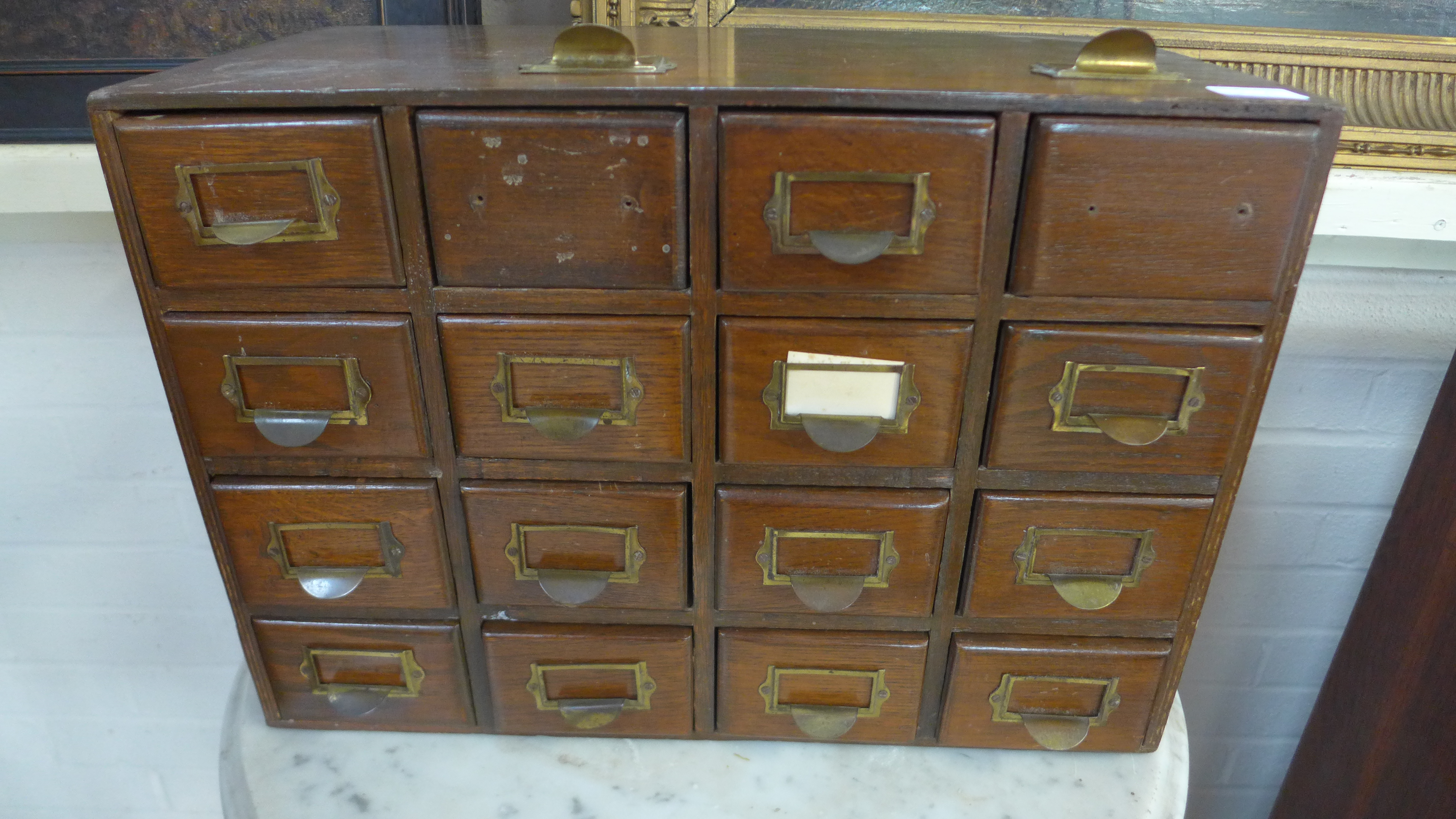 An oak bank of index card drawers - Height 33cm x 47cm x 25cm