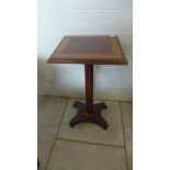 A good quality 19th century mahogany wine table with a 38cm x 40cm crossbanded top on a quatrefoil