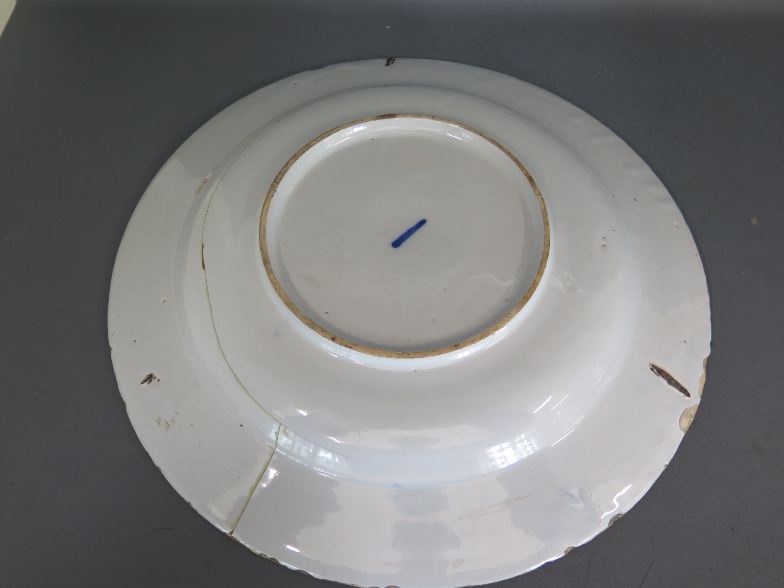 A tin glazed 18th century Earthenware blue and white pie crust dish, - Image 4 of 5