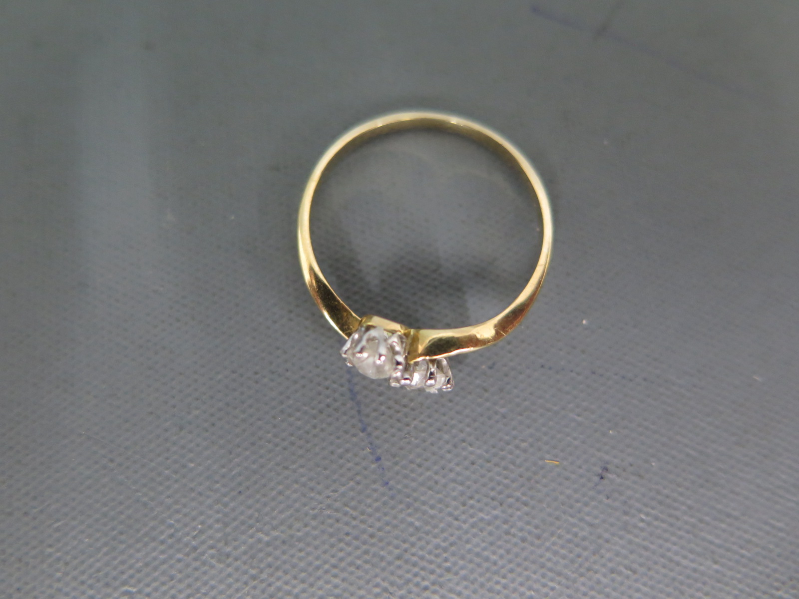 An 18ct yellow gold and diamond crossover ring size N - approx weight 1. - Image 2 of 2