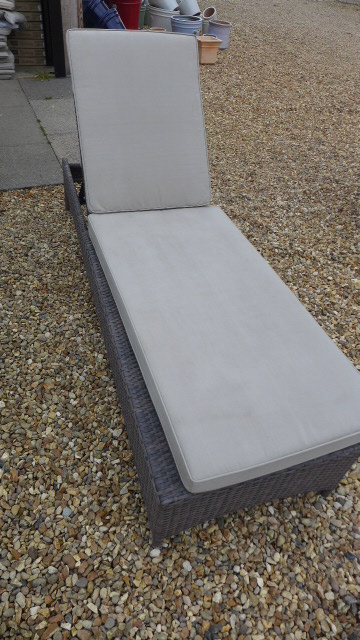 A Bramblecrest Rio sun lounger