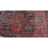 A hand knotted Hamadan rug - 1.80m x 1.