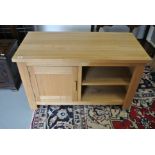 An oak TV unit - Height 62cm x 104cm x 50cm