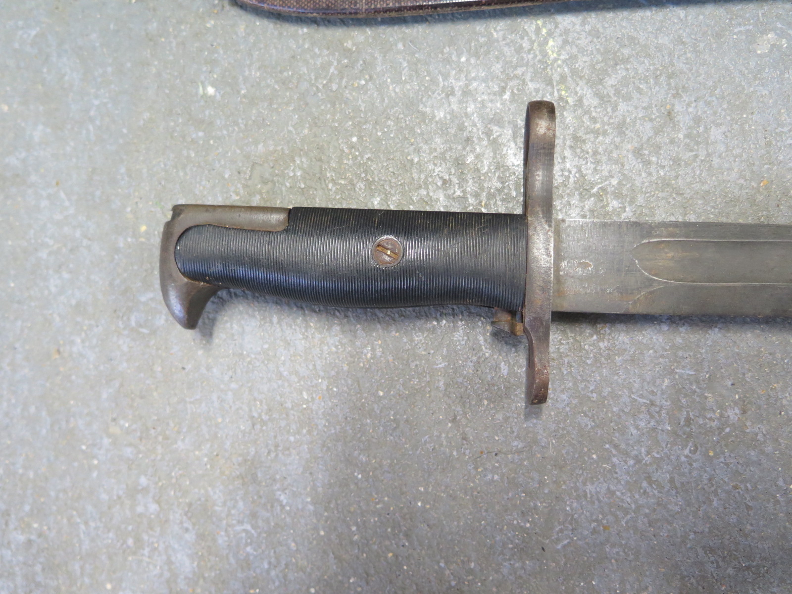 A 1942 US U.F.H. bayonet with original scabbard - total length 51. - Image 2 of 4