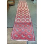 A hand knotted Persian Hamadan rug - 3.40m x 0.