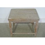 Limed oak fold-over top luggage stand - circa 1920s - 50 cm tall x 63 cm x 48 cm