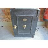 A Samson Morden and cast iron safe with key - 69 cm tall x 51 cm x 48 cm