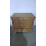 A 19th century pine mule chest - Height 89cm x 95cm x 55cm