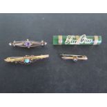 Four bar brooches all 9ct yellow gold, one with turquoise to centre, one amethyst,