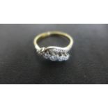 18ct gold and platinum ring - size R-S - 3.