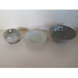 A Chinese Gong Dynasty Celadon Dish and Bowl - 14 cm diameter,