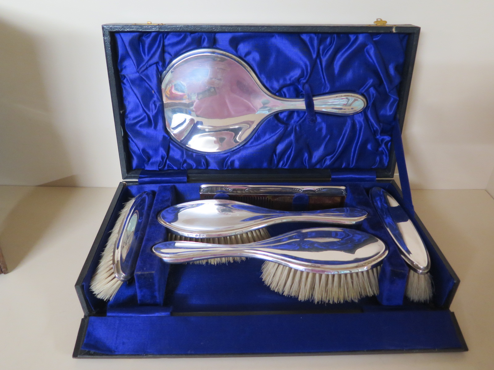 Box Silver Brush and Comb Set - good condition for its age - Image 2 of 3