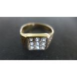Gentlemans 9ct gold stone set ring, size S, 3.