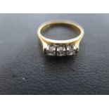 A Gold 18ct Modern Diamond Three stone Ring - 3 stones, round brilliant, colour H/I,