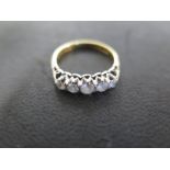 An 18ct Yellow Gold and Platinum Ring - Size M - approximately 2.