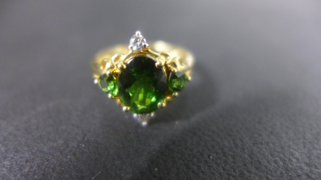 A 9ct gold chrome diopside and diamond ring - size N - approximately 2.