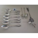 Eleven Silver Spoons, seven bearing Hallmark for Sheffield 1913-14, approx 4.