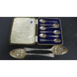A Pair of Silver Berry Spoons Hallmarked Edinburgh 1807/08 - approximately 2.