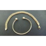 A 9ct Yellow Gold Link Bracelet - 19 cm long, approximately 5.