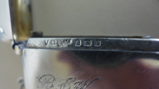 A large silver vesta Birmingham 1905/06 - approx 6cm wide - approx weight 1. - Image 3 of 4