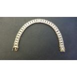 A 9ct Yellow and White Gold Bracelet - 18cm long, approximately 13.