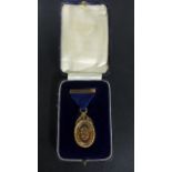A 9ct Yellow Gold Surveyors of Scotland Past President Medal - 3.