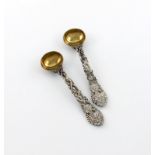 A pair of Victorian silver Vine pattern salt spoons, by Francis Higgins, London 1853, approx. weight