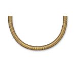 An expanding fine-linked fluted gold necklace, 36g. 45cm.