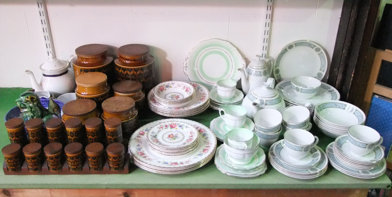 A collection of ceramics including Ridgway Palazzo pattern dinner and tea wares including tea pot,