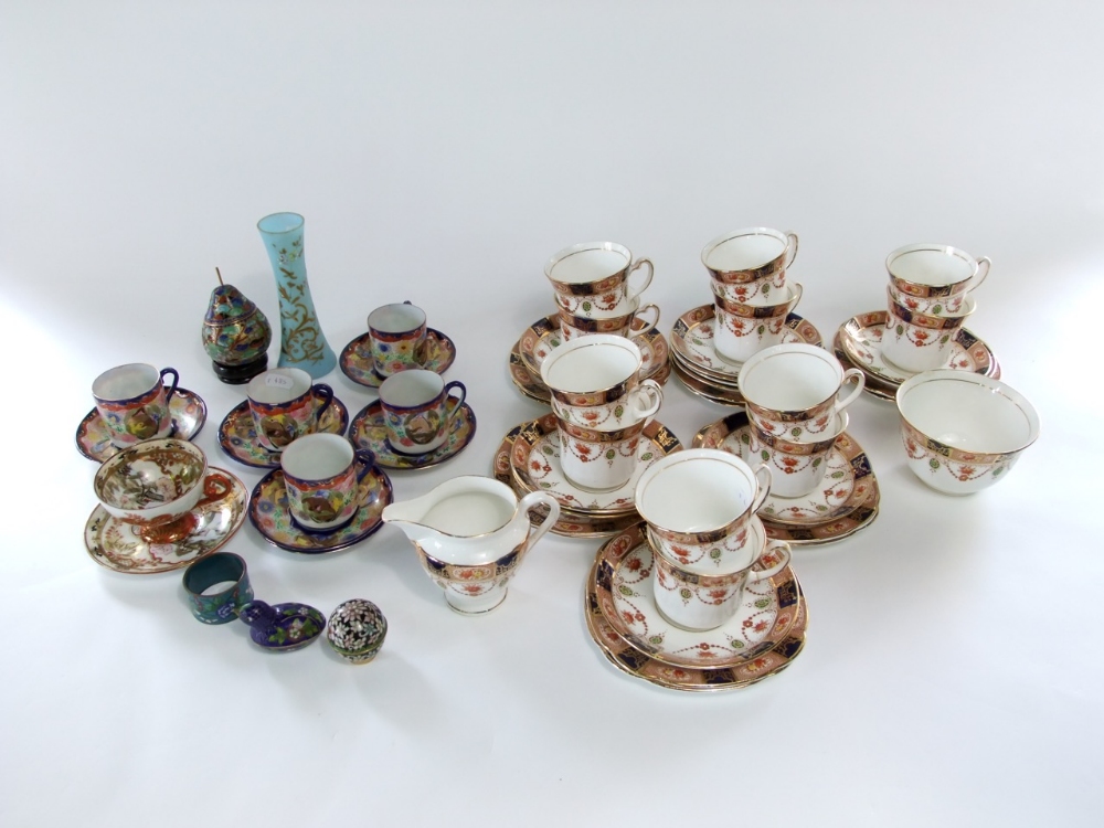A quantity of Colclough china tea wares comprising milk jug, sugar bowl, twelve saucers and twelve