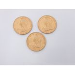 Three Victorian gold sovereigns, all dated 1899, (24.1g)