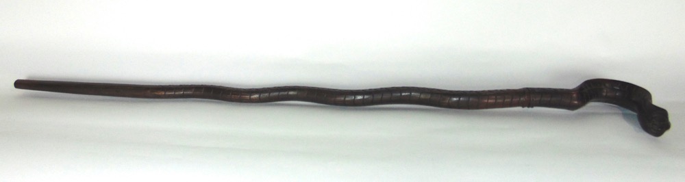 Eastern carved hardwood walking stick in the form of a Cobra, 100cm long - Image 2 of 2