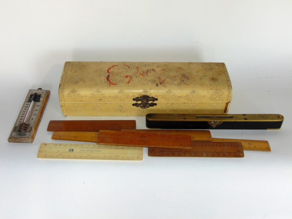 Good mixed miscellaneous lot to include various eastern treen, a scale wooden model of a font, an - Image 3 of 5